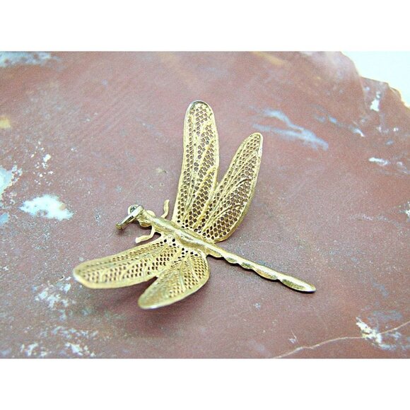 Vintage Dragonfly Fashion Pendant Delicate Lace Gold Tone 1.5 x1.5" - Picture 6 of 8